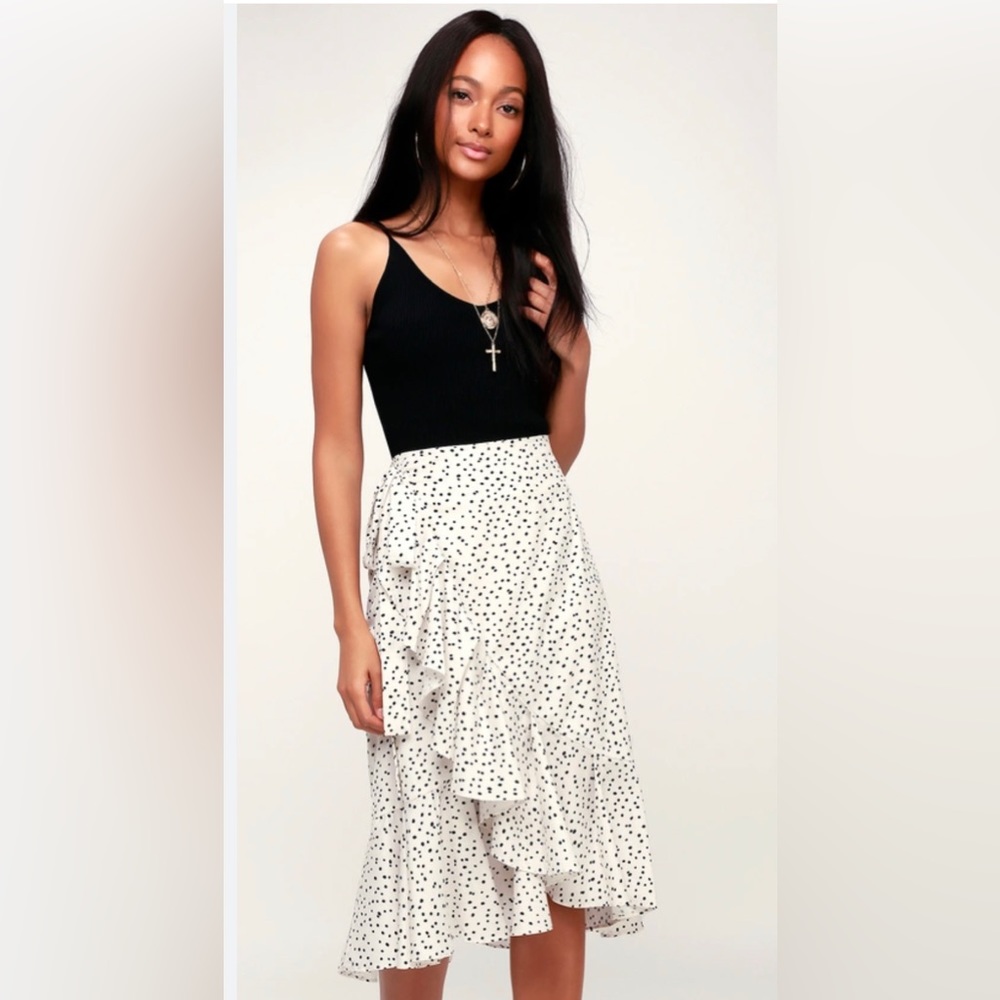 NWT 🛍️MILK & HONEY Ruffle Asymmetrical Hem Polkadot Skirt Sz M/L